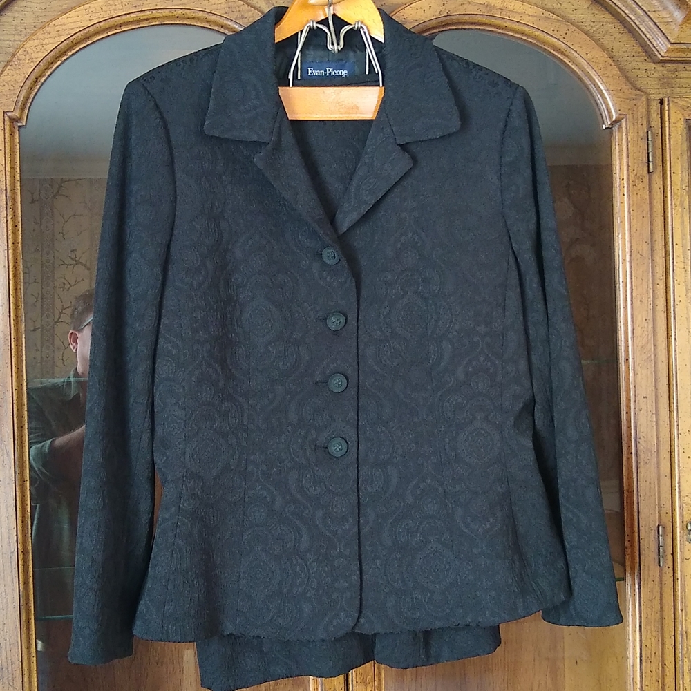 EUC Evan Picone Skirt Suit